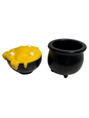 Monster High Home Ick Bowl of Yellow Goopy Soup and Black Cauldron Accessory